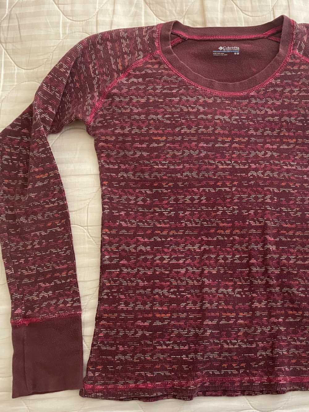 Columbia Maroon Patterned Long Sleeve Thermal Top. Size M, 100% cotton